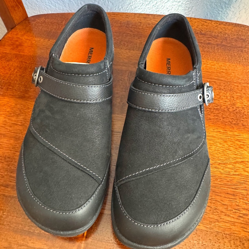 MERRELL Dassie buckle leather black slip-on shoes.  J69078 Size 8